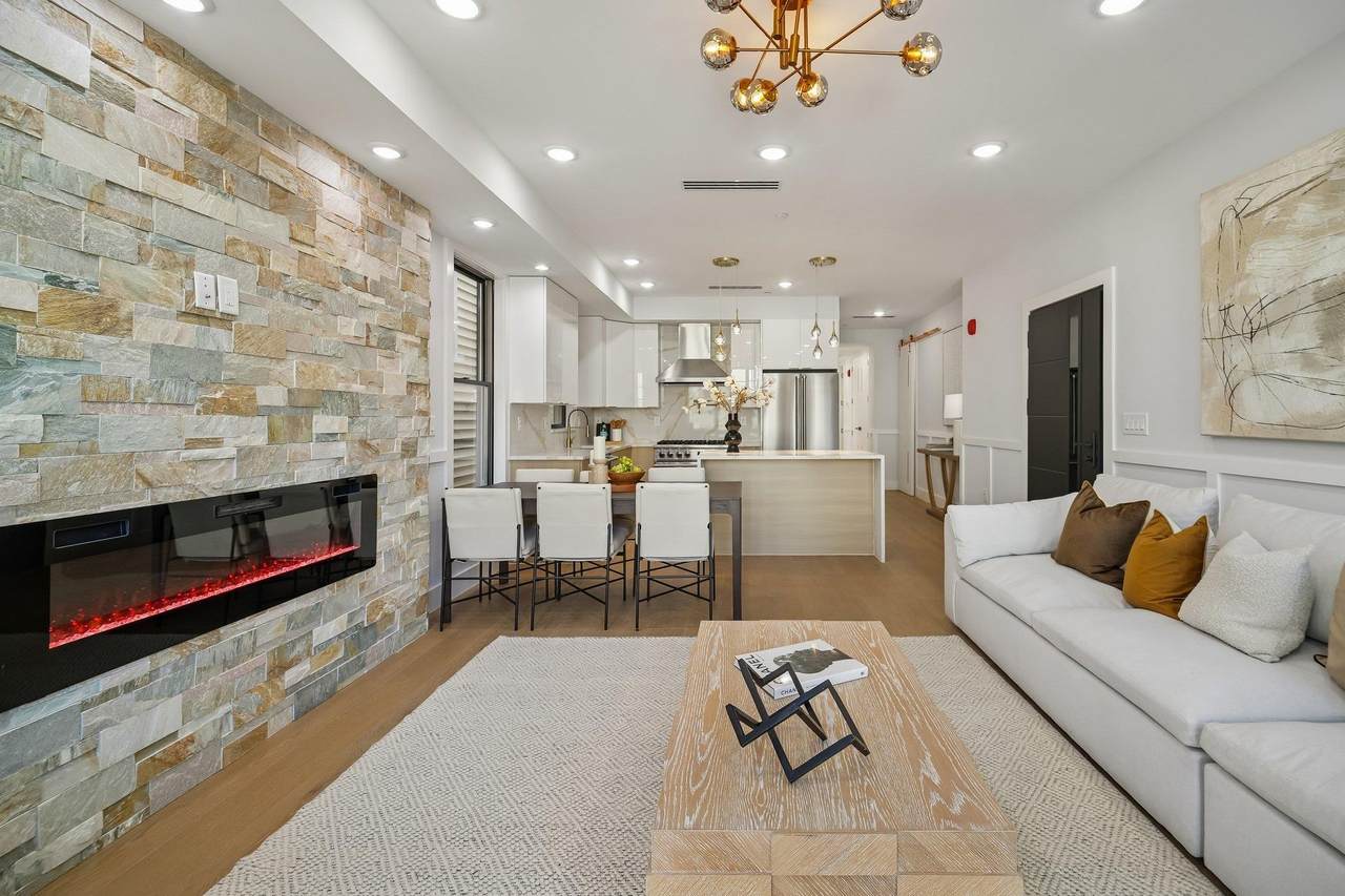 85 Bleecker St - Photo 1