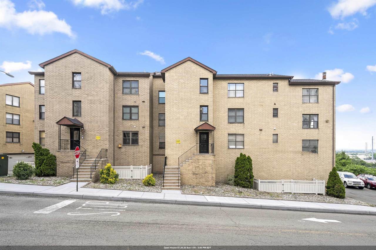 6605 Granton Ave - Photo 1