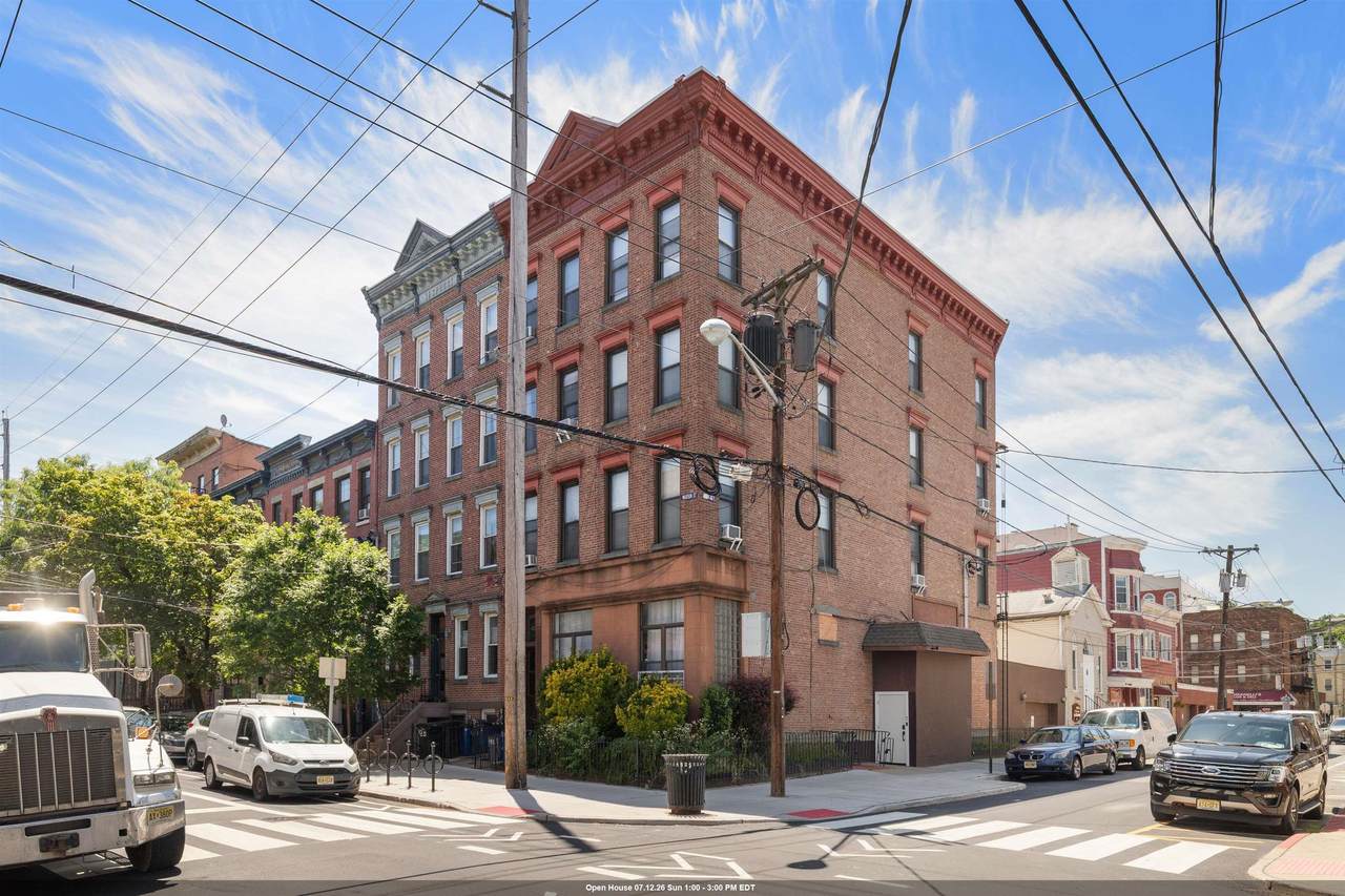 422 Madison St - Photo 1