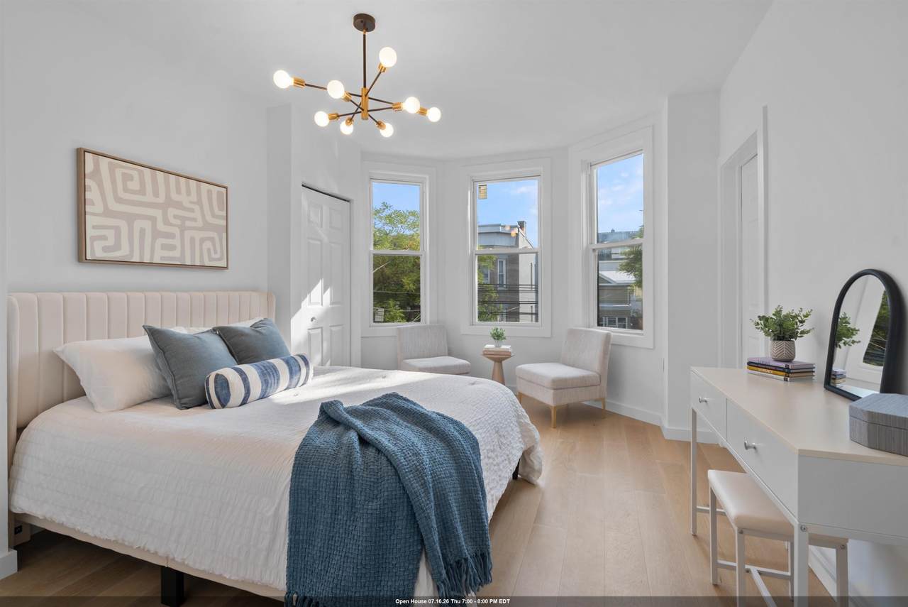 110 Maple St - Photo 1