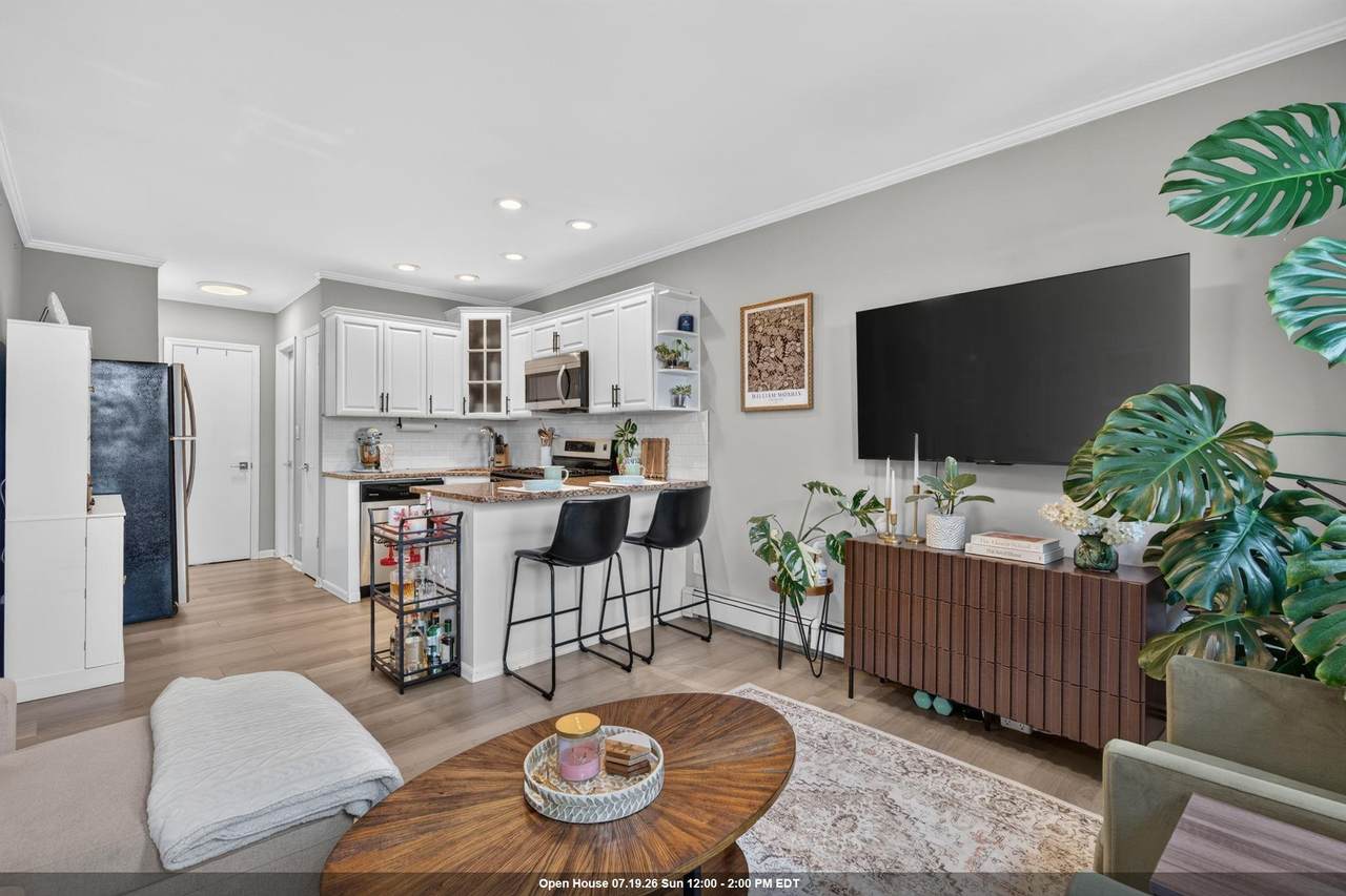 231 Griffith St - Photo 1