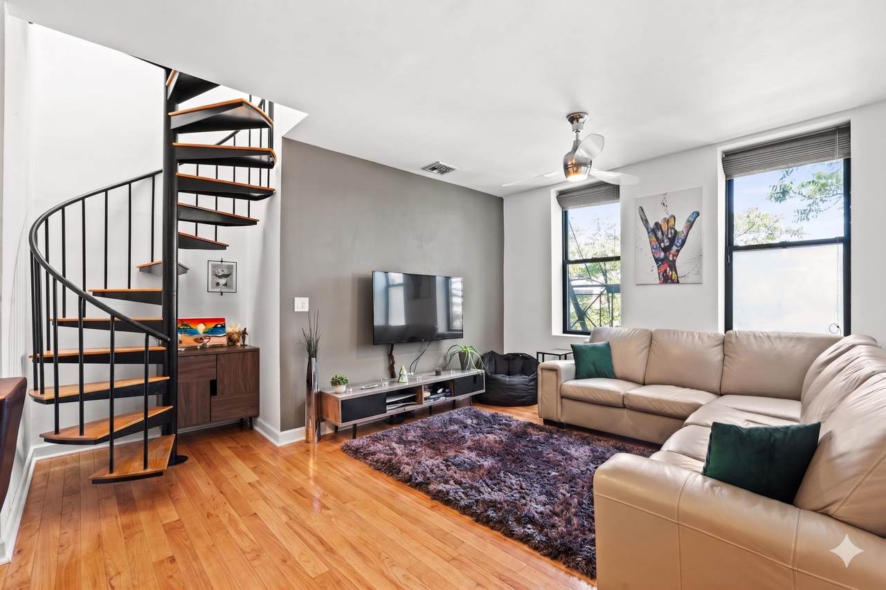 222 48TH ST - Photo 1