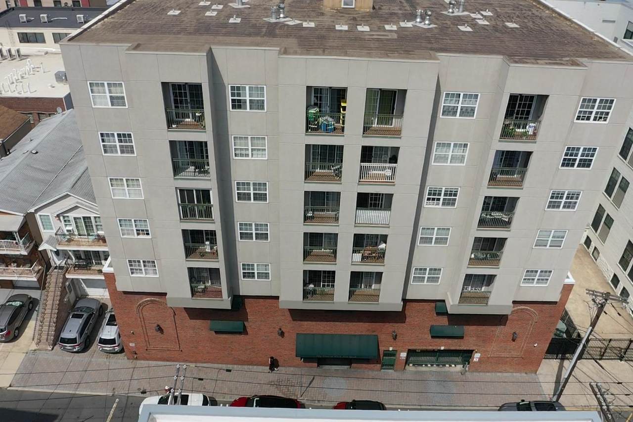 318 54TH ST - Photo 1