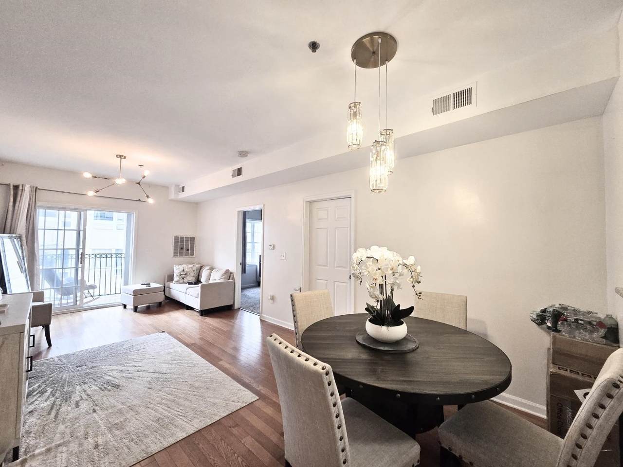 318 54TH ST - Photo 1