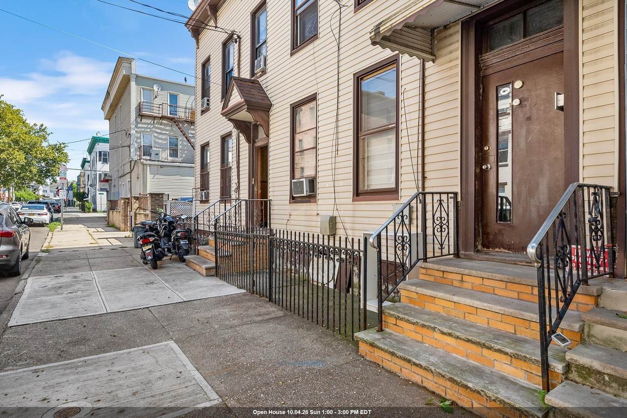 34 Concord St - Photo 1