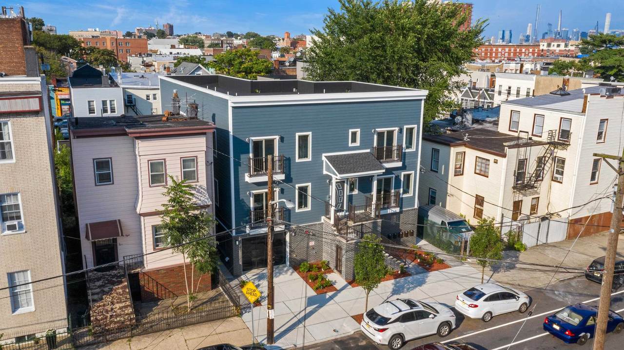 66 Poplar St - Photo 1