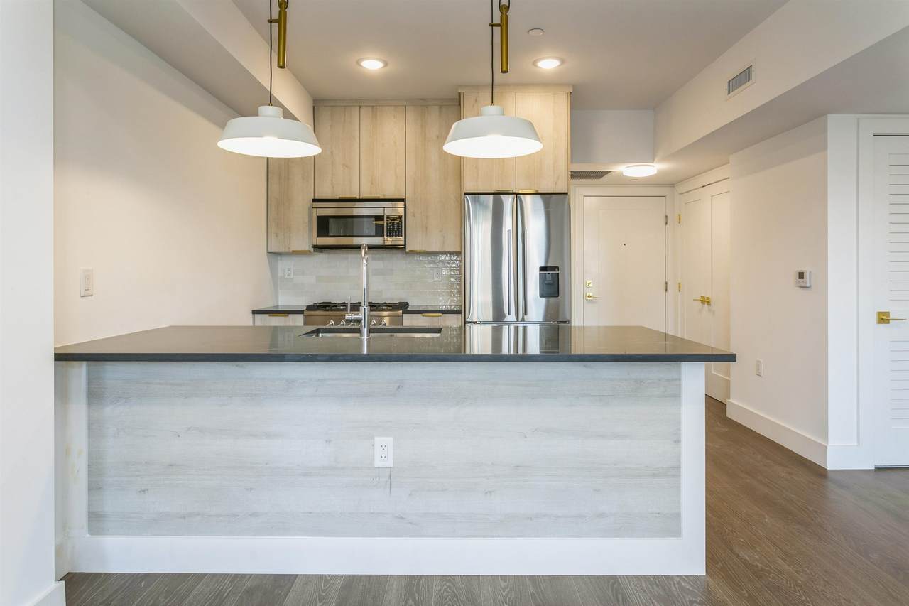 386 5TH ST - Photo 1
