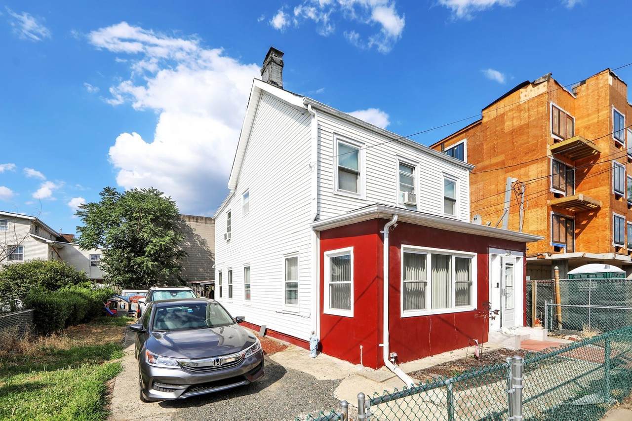 1608 53RD ST - Photo 1