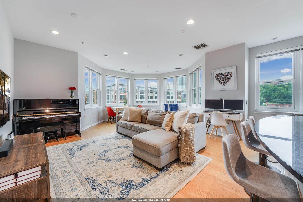 1200 Grand St - Photo 1