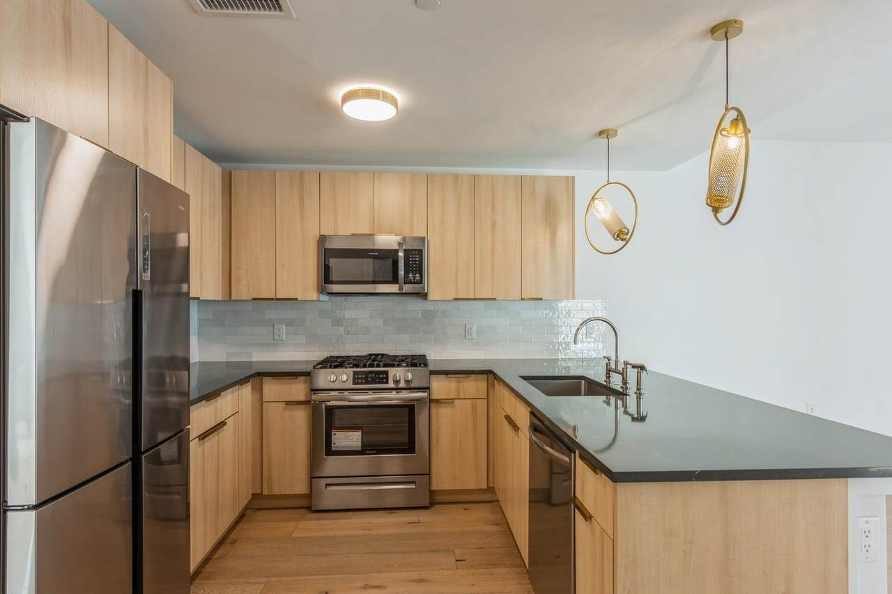 348 Baldwin Ave - Photo 1