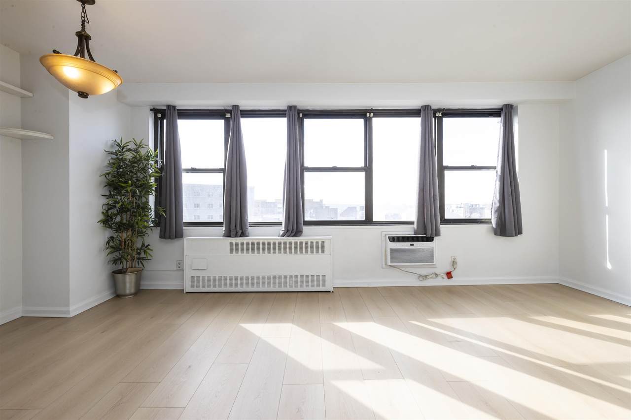 500 Central Ave - Photo 1