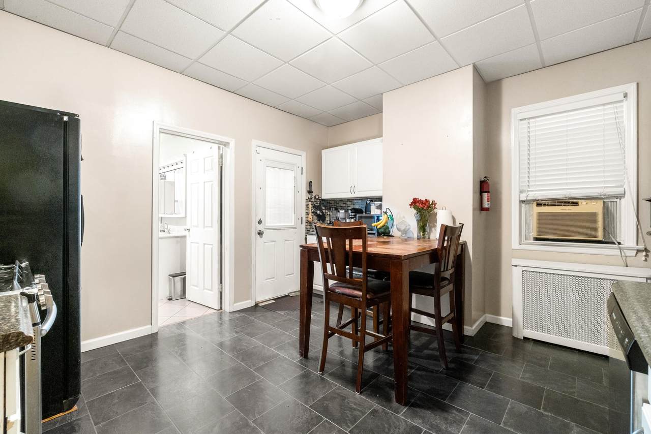 119 West 21St St - Photo 1