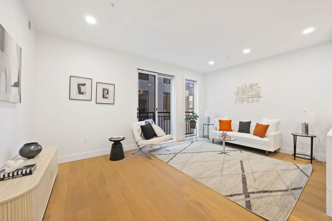 160 Brunswick St - Photo 1