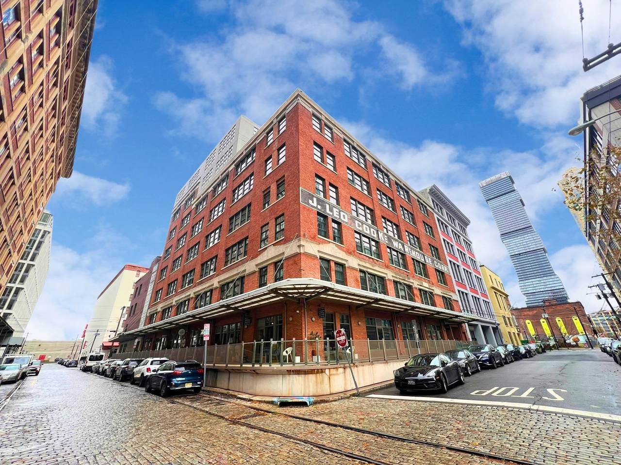 140 Bay St - Photo 1