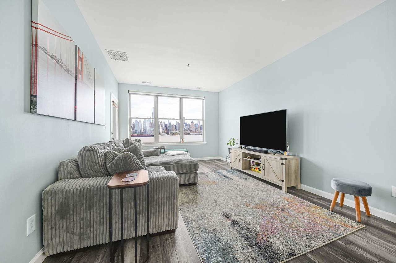 26 Avenue At Port Imperial - Photo 1