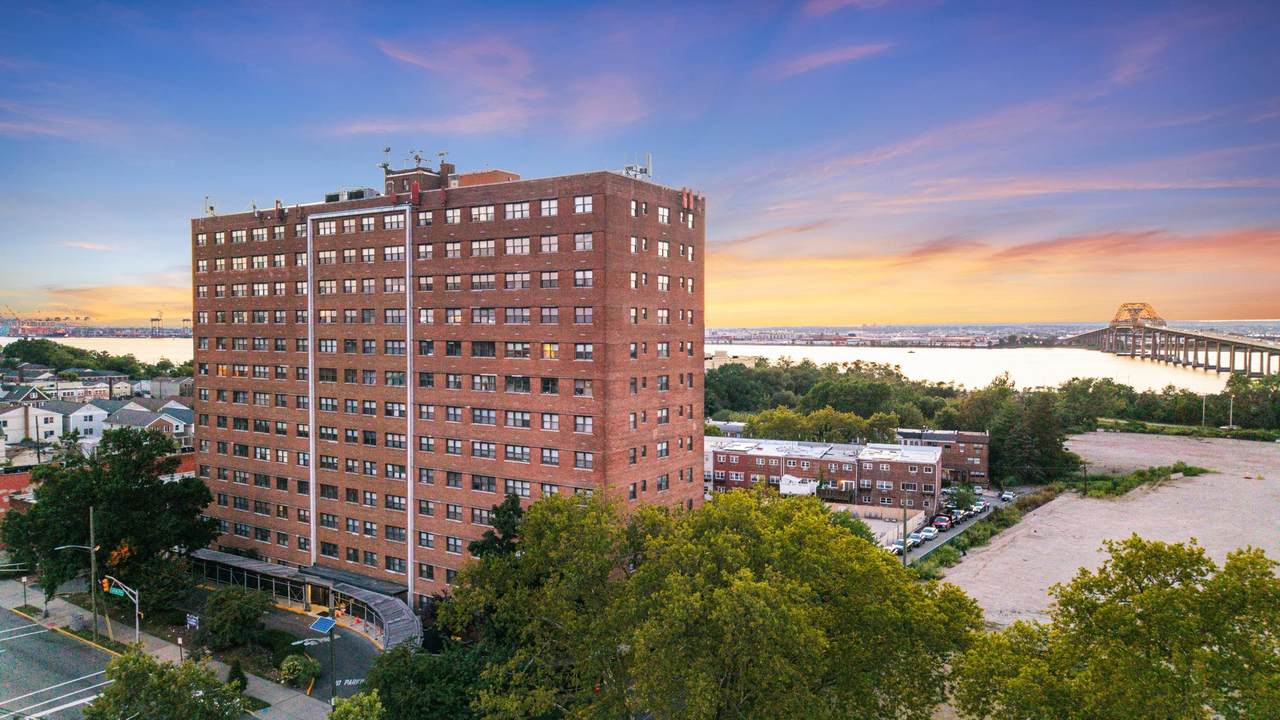 1225 Kennedy Blvd - Photo 1