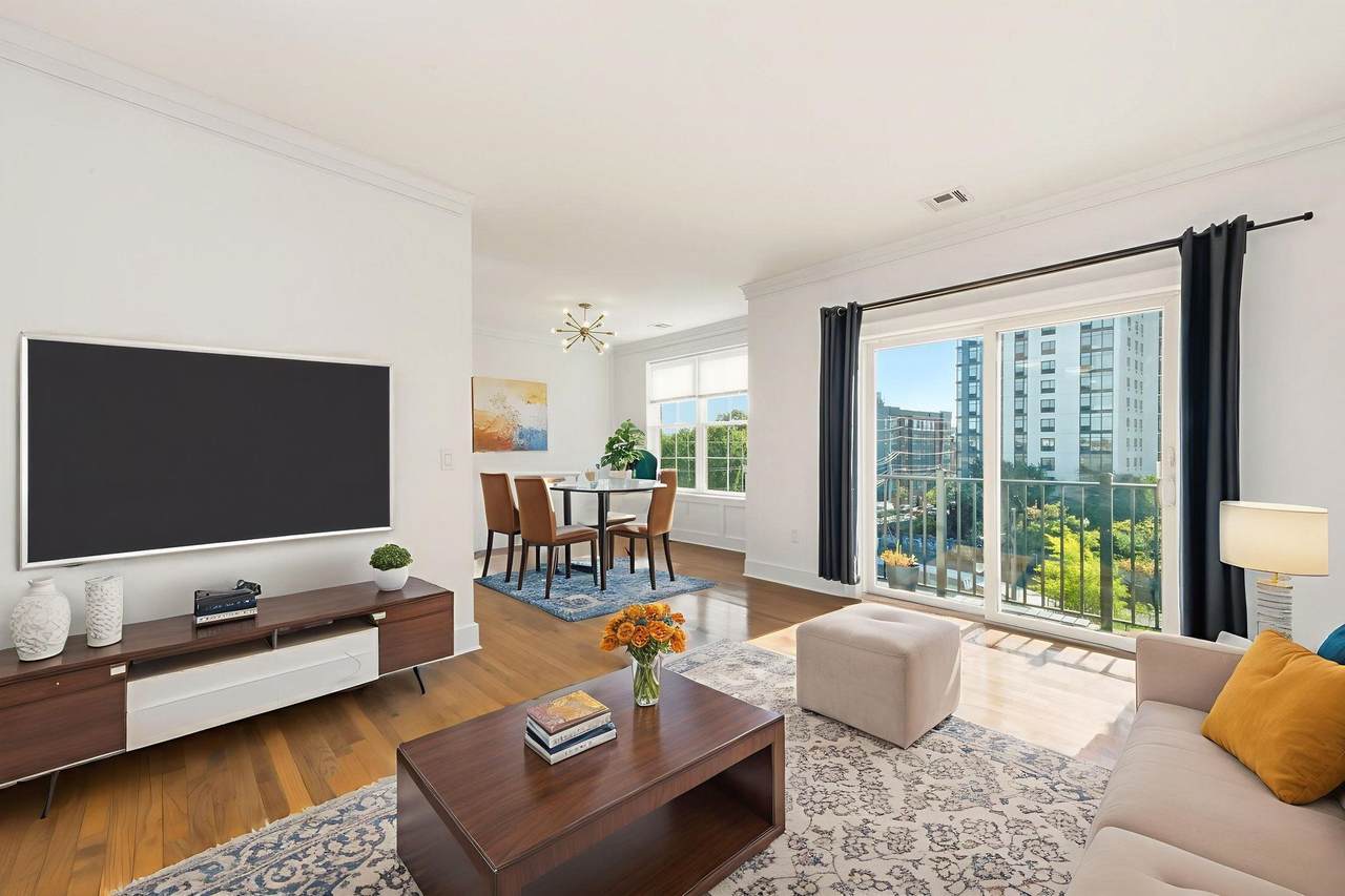 65 Fleet St - Photo 1