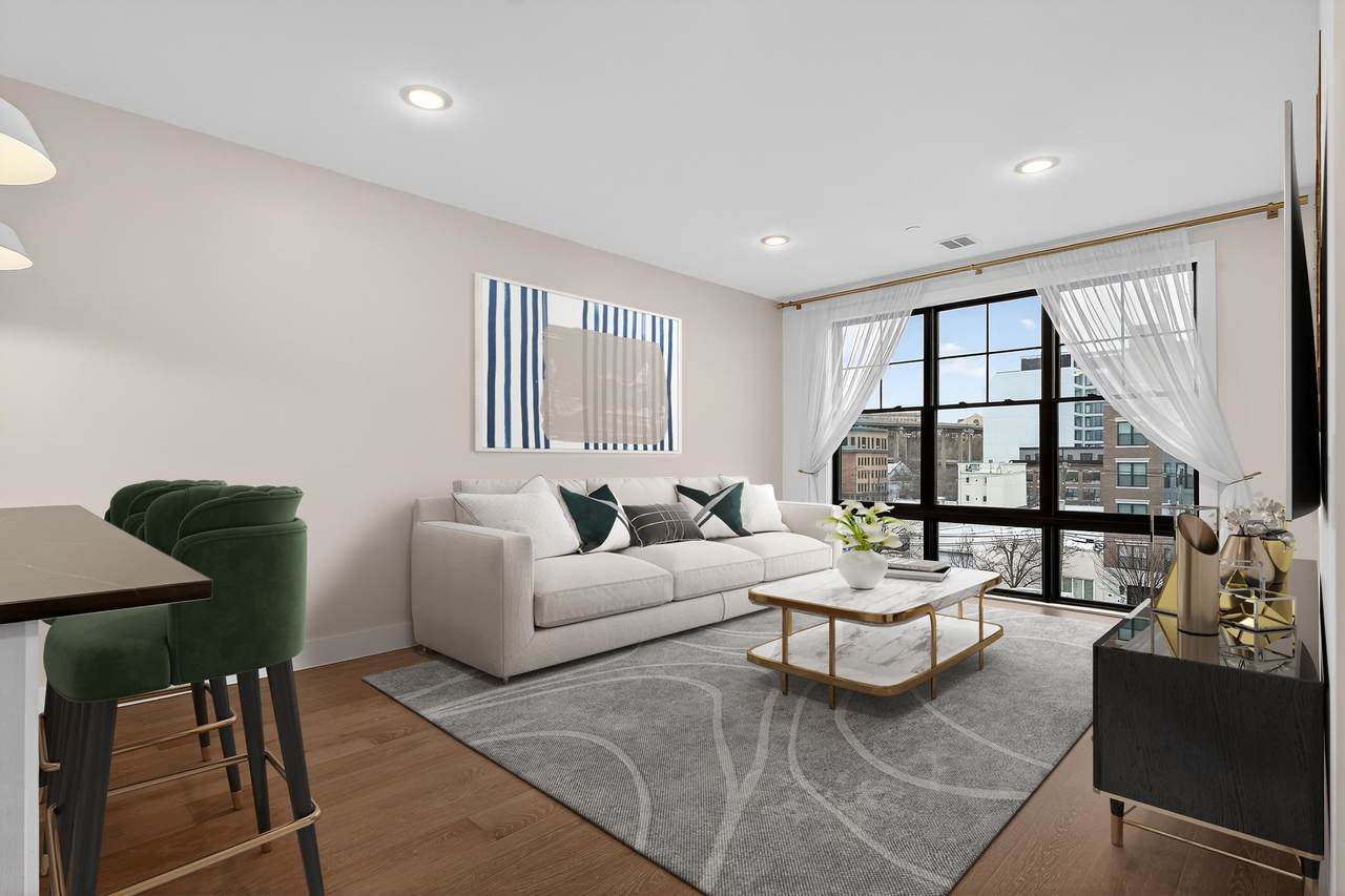 386 5TH ST - Photo 1