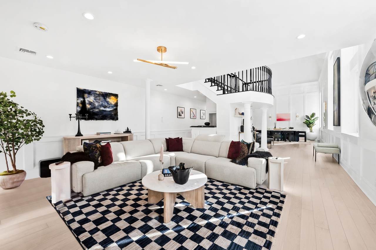 1101 Bloomfield St - Photo 1