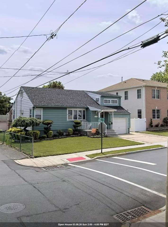 1074 Garry Terrace - Photo 1