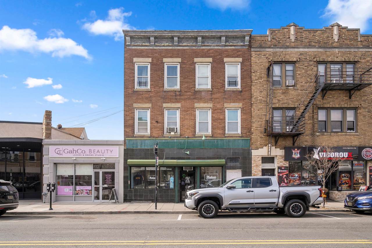7317 Broadway - Photo 1