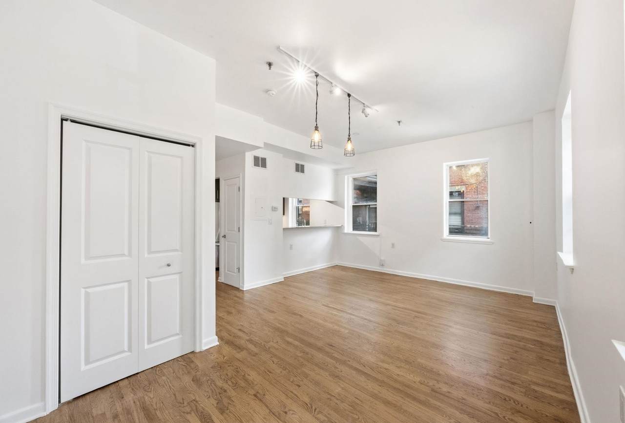 227 Christopher Columbus Dr - Photo 1