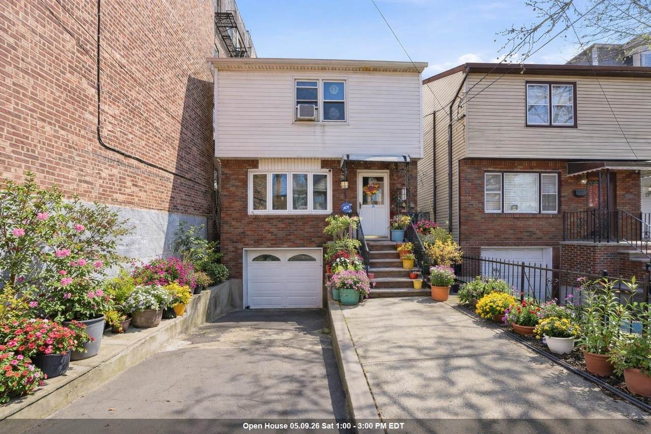 236 Garfield Ave - Photo 1