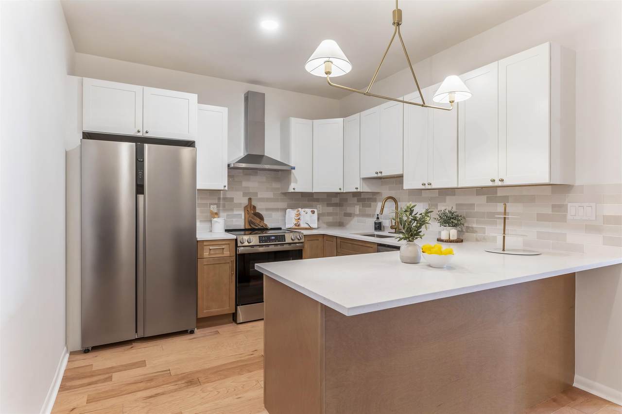 75 Liberty Ave - Photo 1