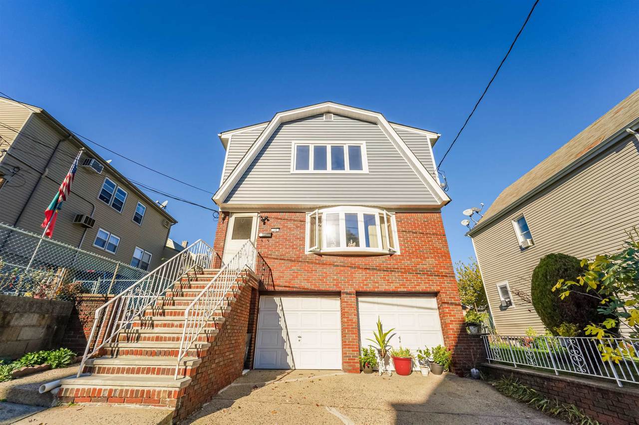 79 Hoyt St - Photo 1