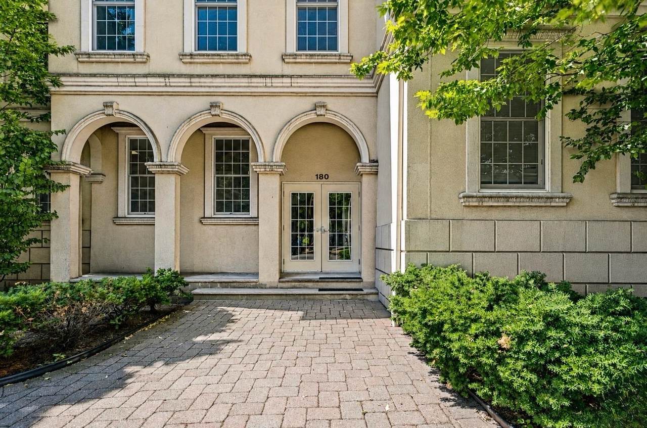 180 Edgewater Rd - Photo 1