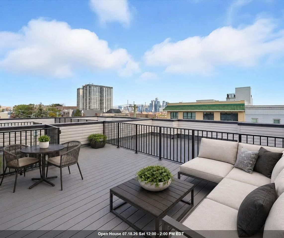 617 Palisade Ave - Photo 1