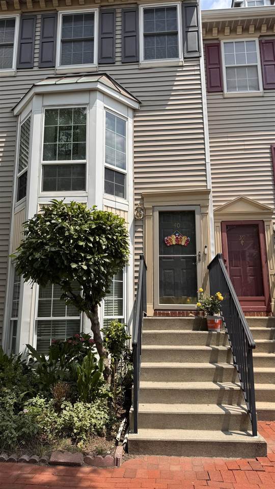 40 Holly St - Photo 1