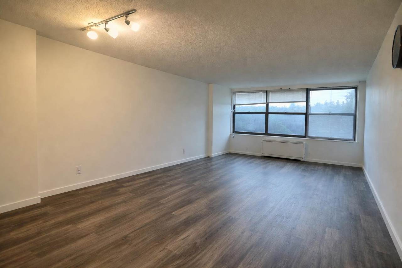 7002 Blvd East - Photo 1