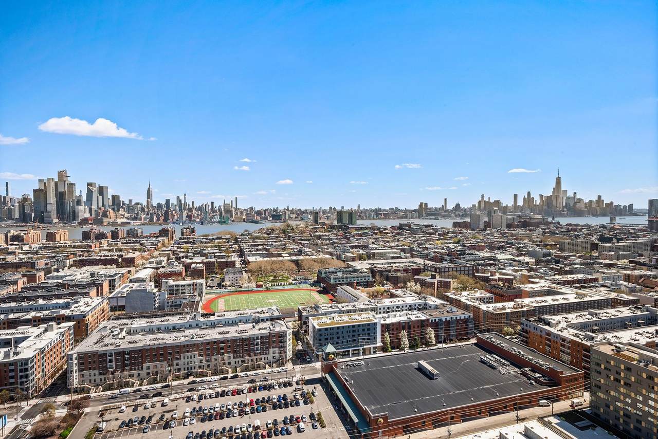 100 Manhattan Ave - Photo 1