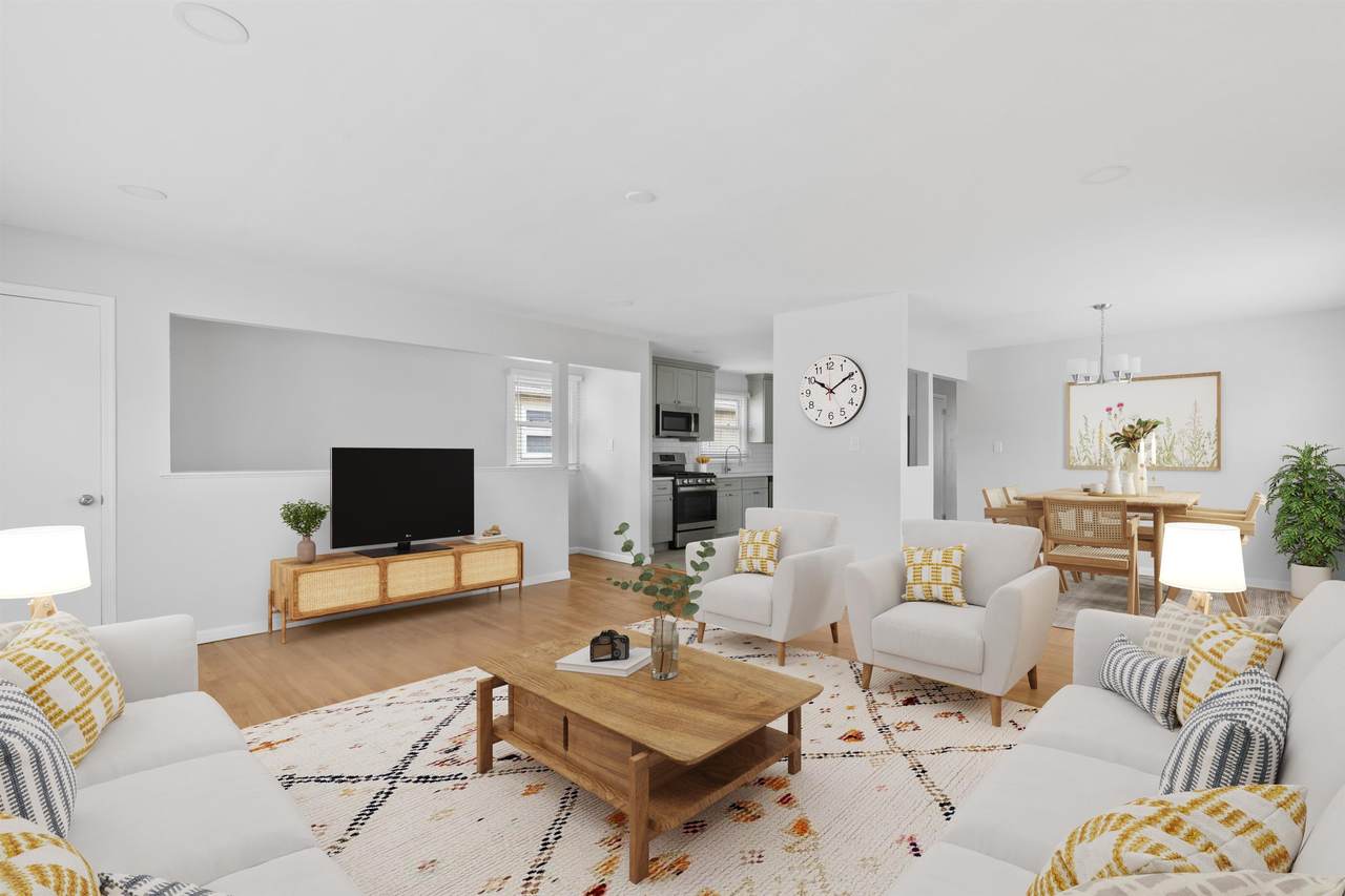 226 Webster Ave - Photo 1