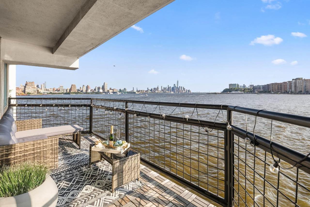 600 Harbor Blvd - Photo 1