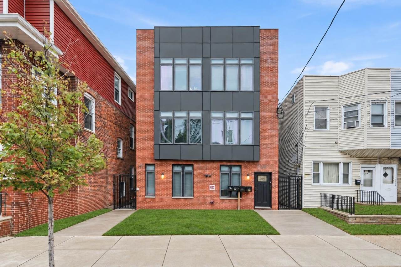 145 Bergen Ave - Photo 1