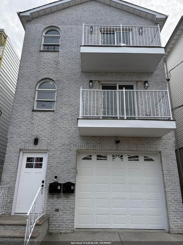 129 Myrtle Ave - Photo 1