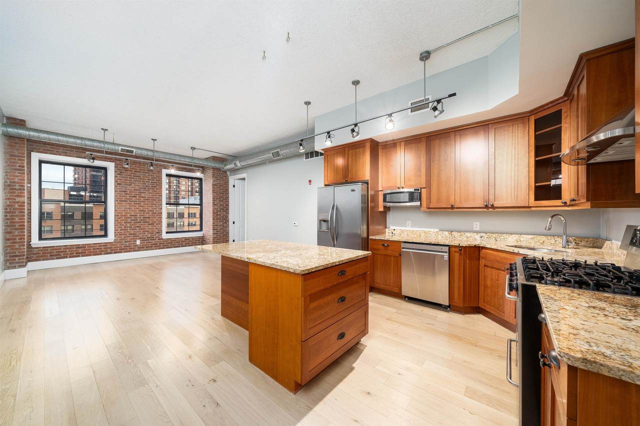 100 Paterson Plank Rd - Photo 1