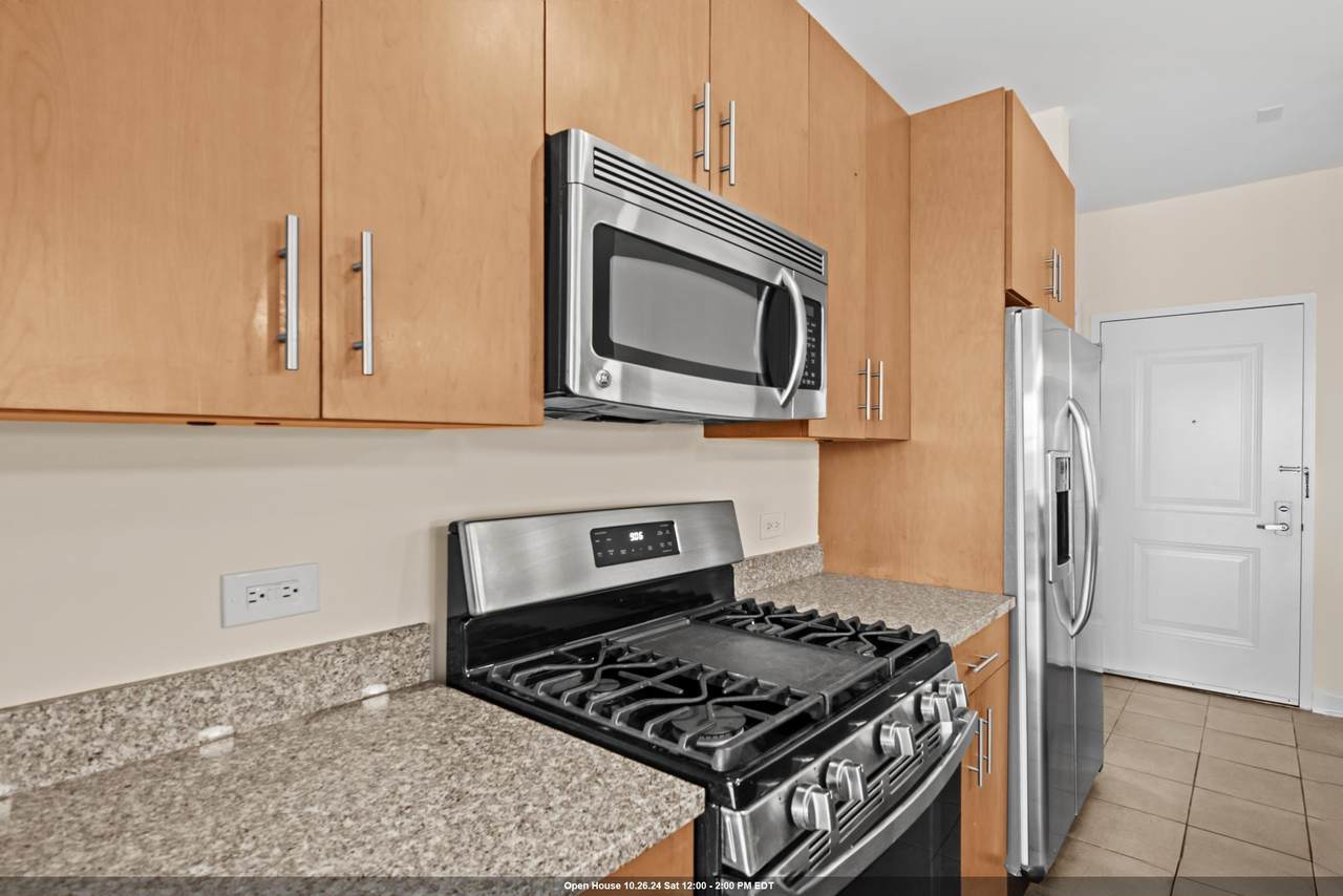 172 Culver Ave - Photo 1