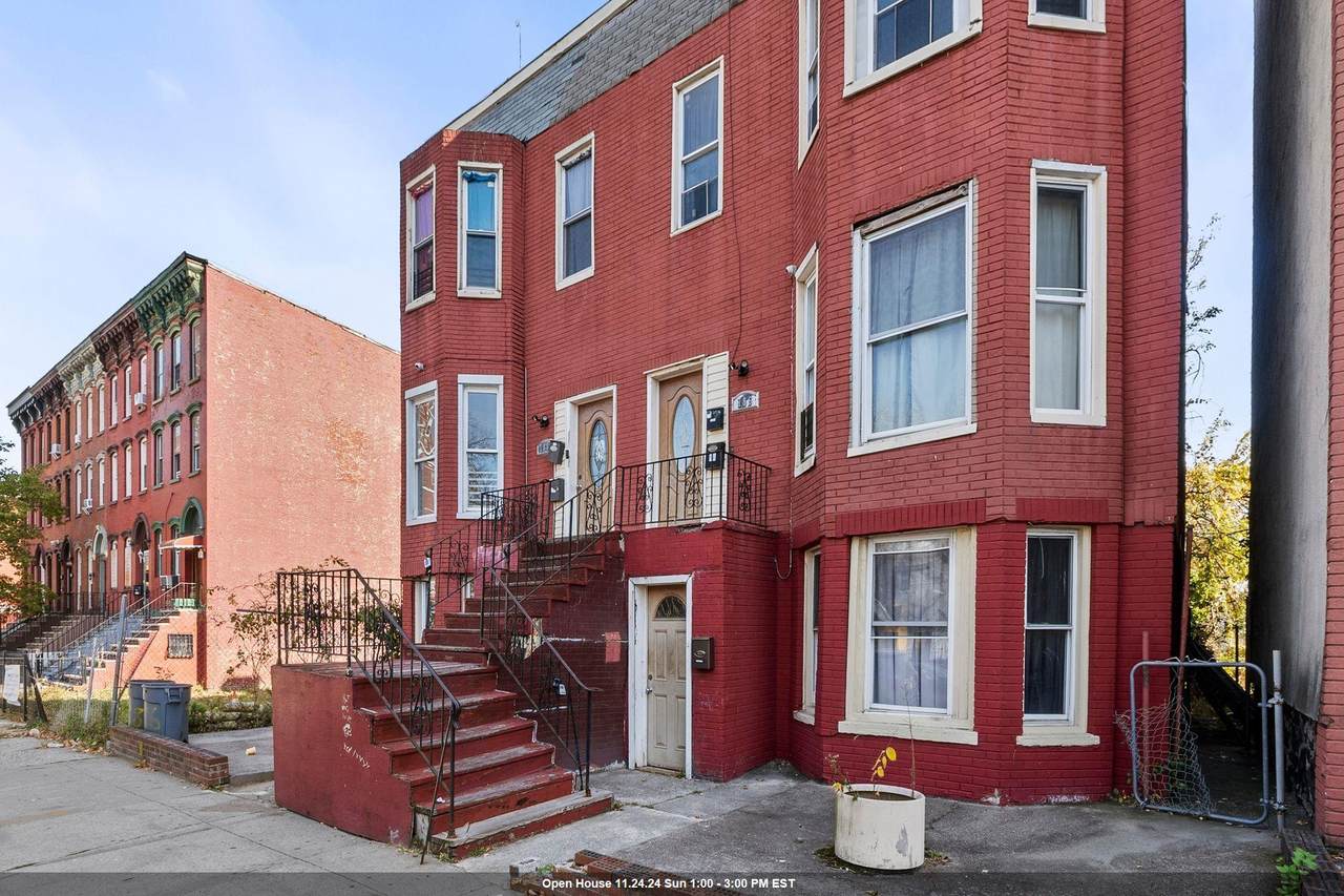 786 Ocean Ave - Photo 1