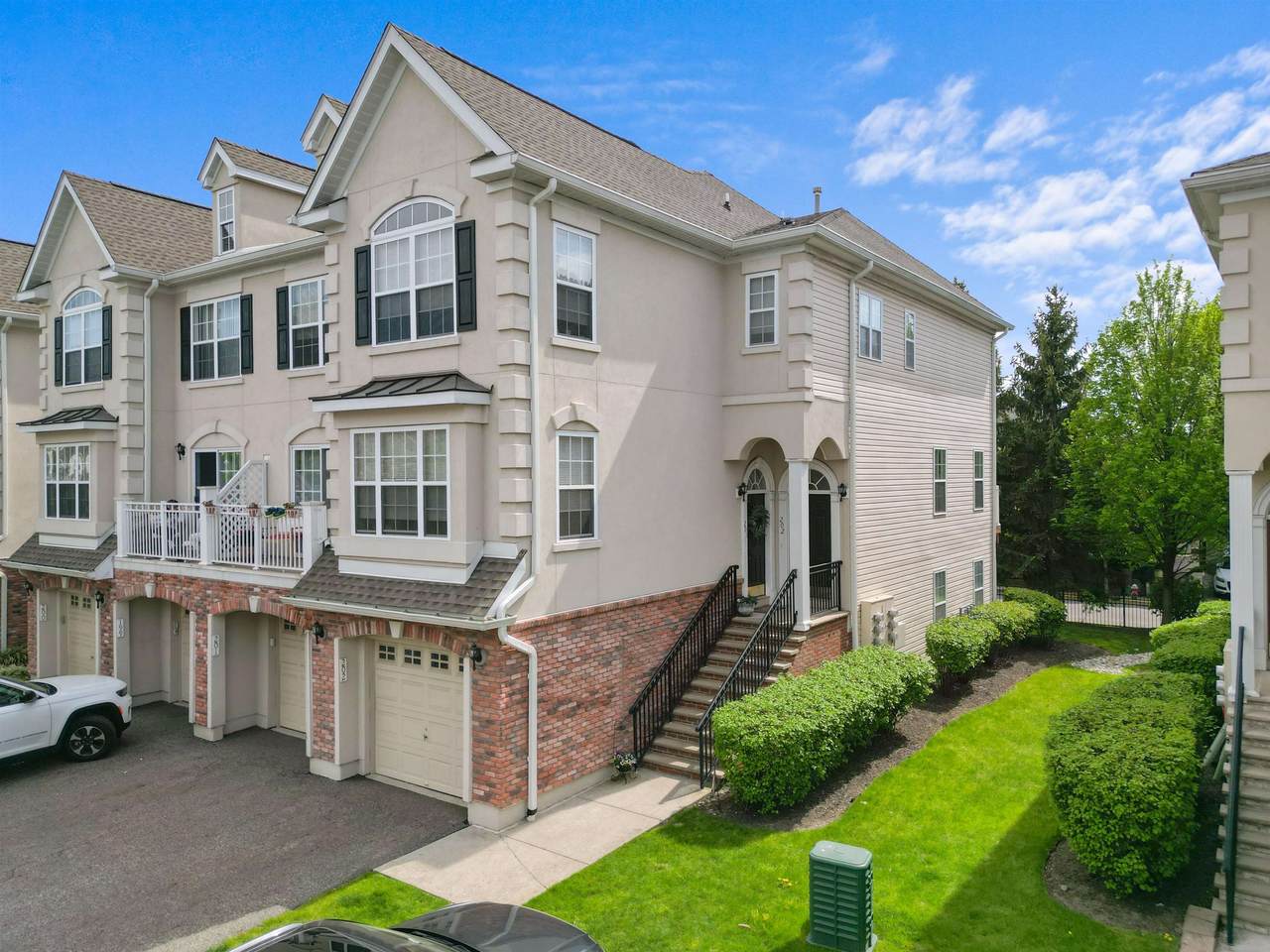 202 Blue Heron Dr - Photo 1