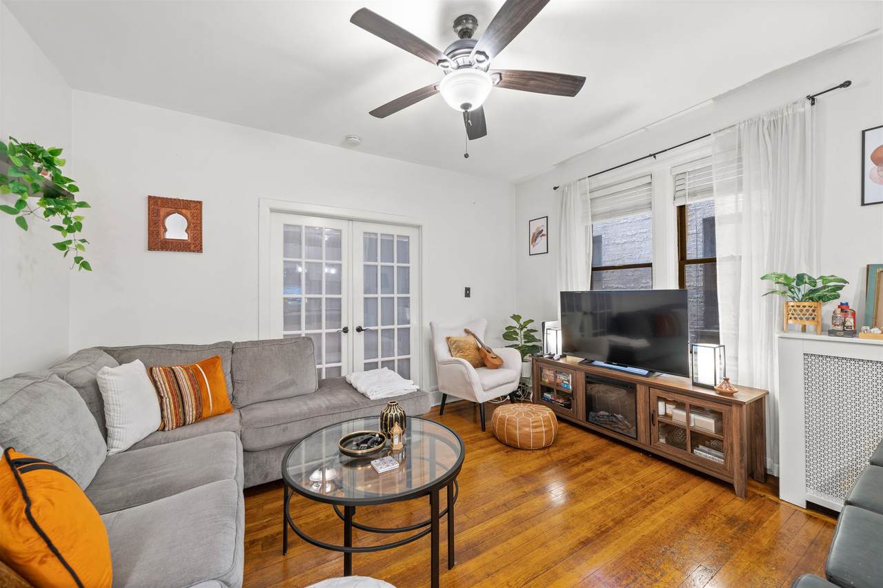 429 Fairmount Ave - Photo 1