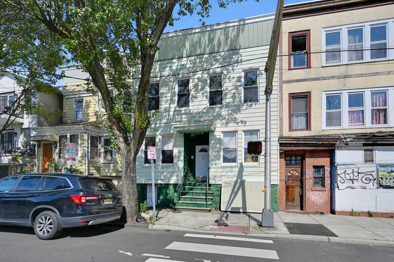 57 Montrose Ave - Photo 1