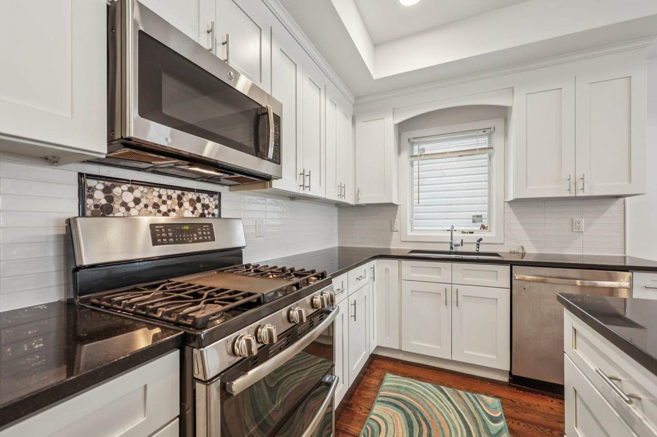 259 Halladay St - Photo 1