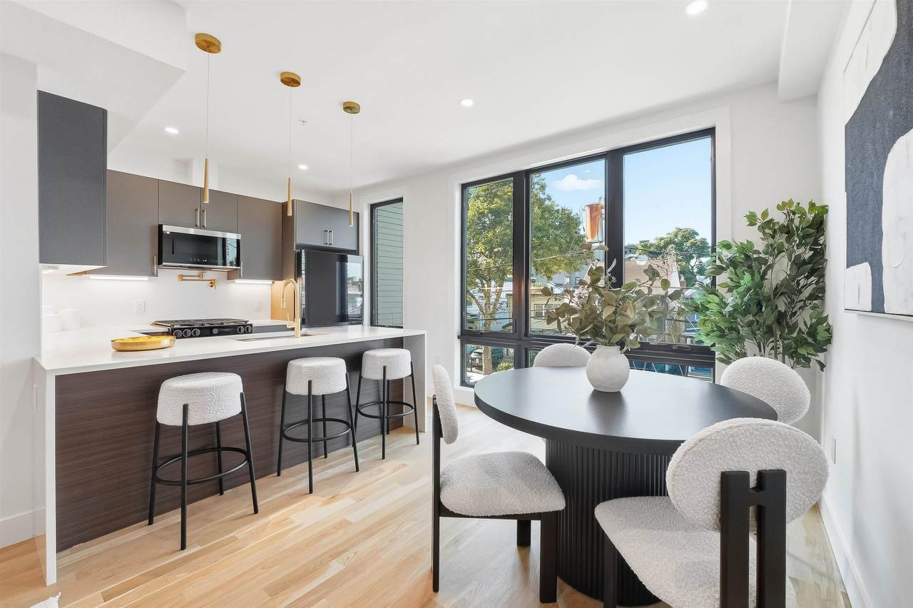 28 Beacon Ave - Photo 1