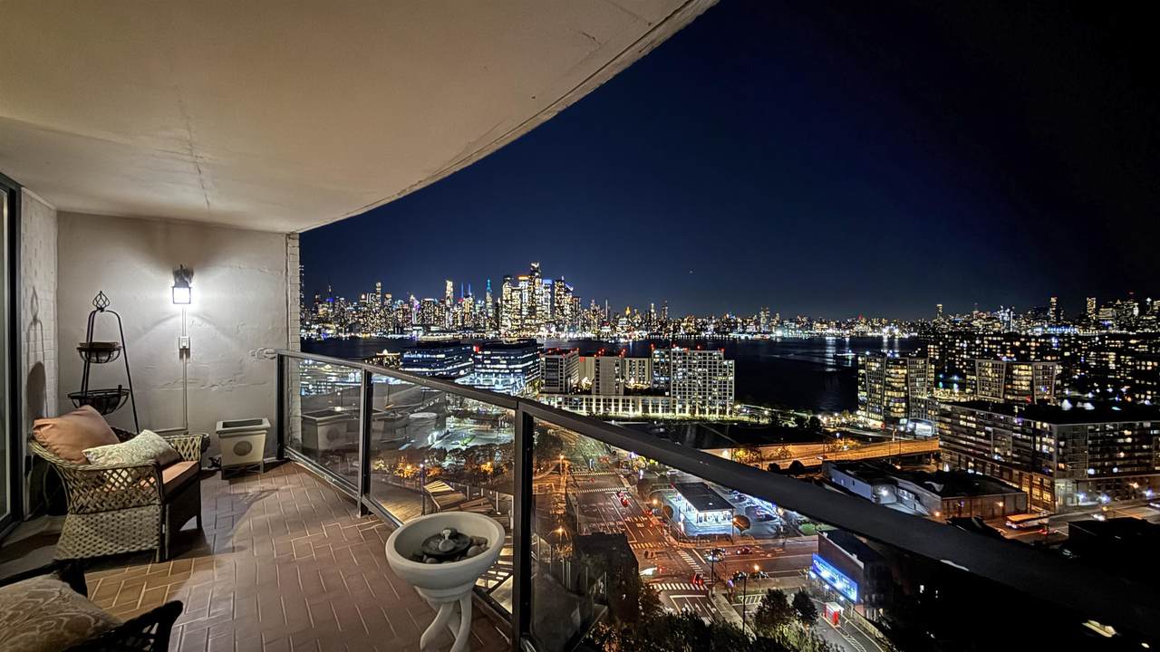 380 Mountain Rd - Photo 1