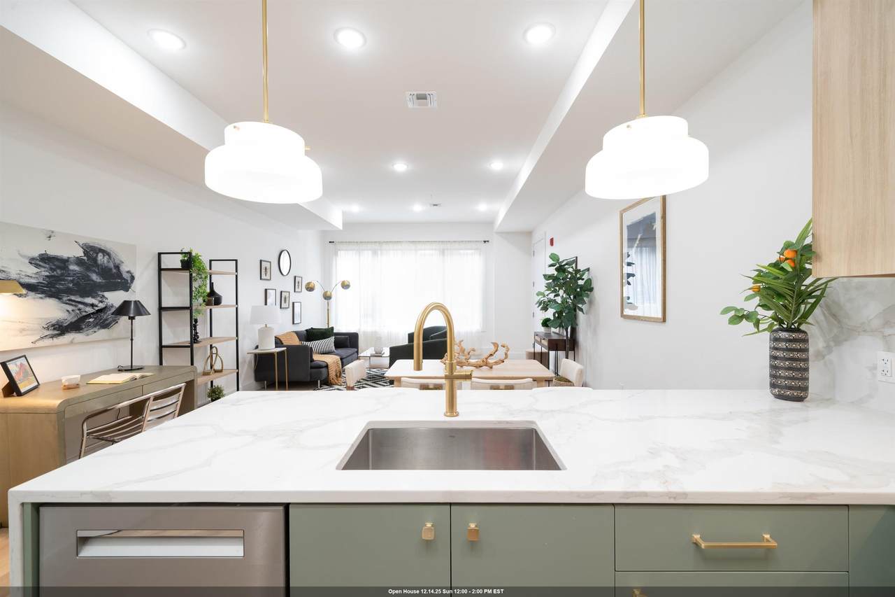 100 Webster Ave - Photo 1