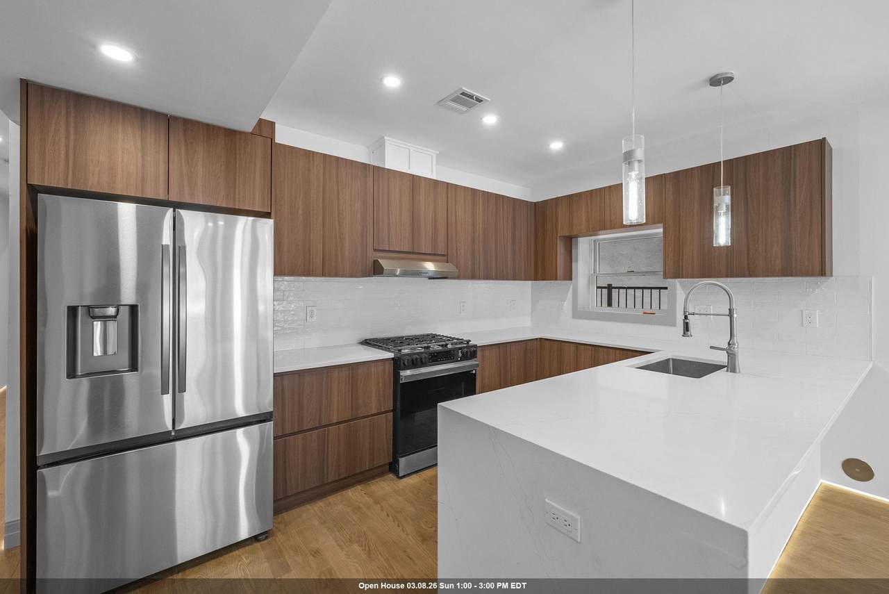 600 Bramhall Ave - Photo 1