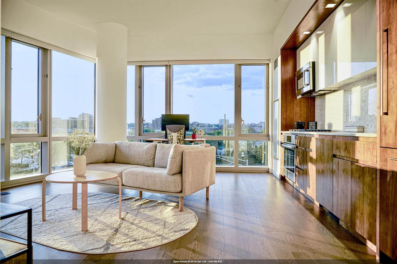 75 Park Lane South - Photo 1